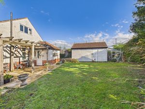 Garden & Garage- click for photo gallery